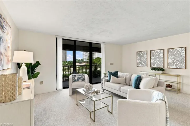 11030 Gulf Shore Dr 104, Naples, Florida 34108