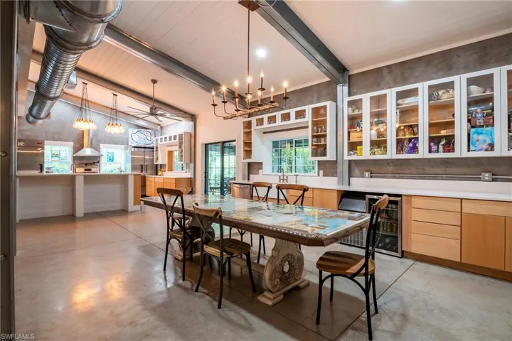 1301 Ivy Way, Naples, Florida 34117
