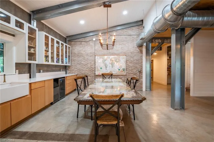 1301 Ivy Way, Naples, Florida 34117