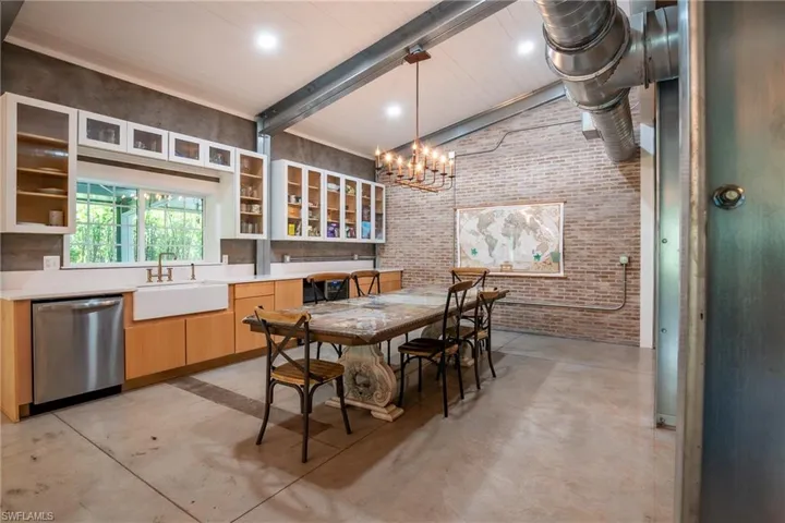 1301 Ivy Way, Naples, Florida 34117