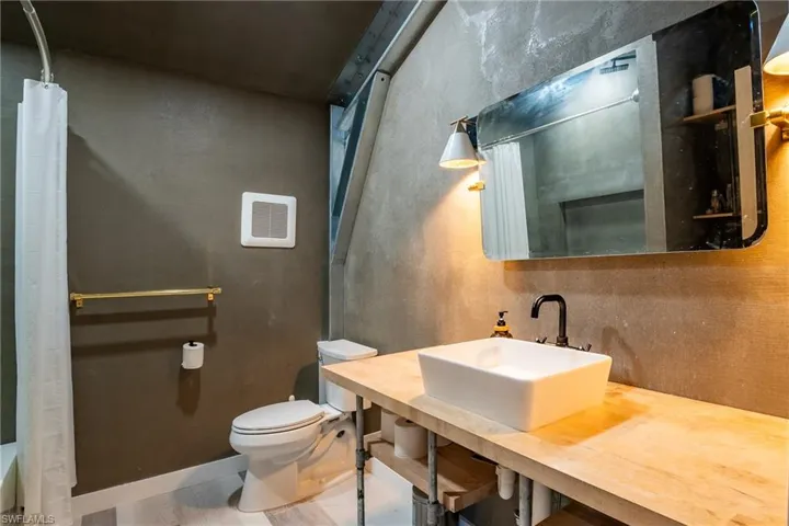 1301 Ivy Way, Naples, Florida 34117