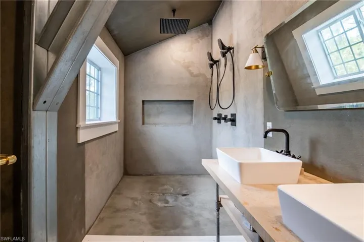 1301 Ivy Way, Naples, Florida 34117