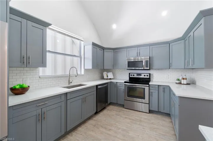 2330  14th NE AVE, Naples, FL 34120