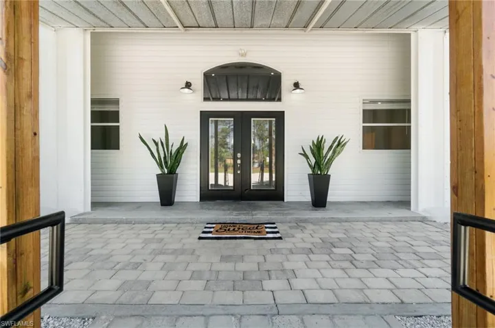 2330  14th NE AVE, Naples, FL 34120