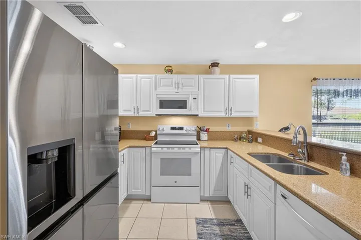 12835 Oakpointe Cir, Fort Myers, Florida 33912