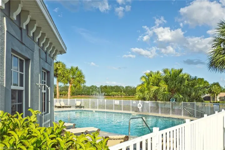 12835 Oakpointe Cir, Fort Myers, Florida 33912