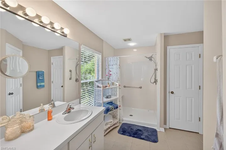 12835 Oakpointe Cir, Fort Myers, Florida 33912