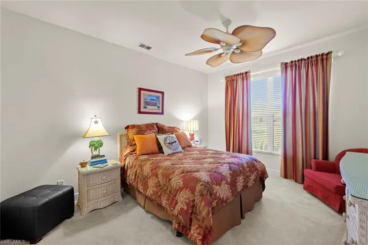 Guest bedroom #1