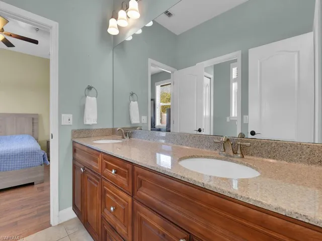 Jack-n-Jill Bath