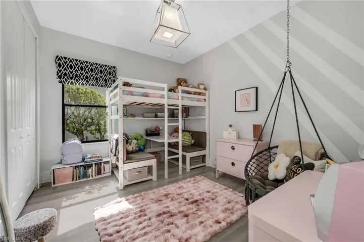 Guest or Children's Bedroom
