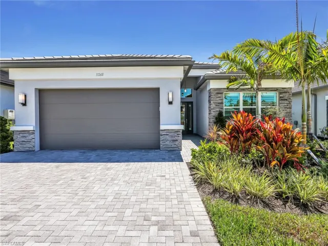 11268  Daphne  CT, Naples, FL 34120
