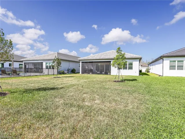 11268 Daphne Ct, Naples, Florida 34120