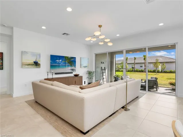 11268 Daphne Ct, Naples, Florida 34120