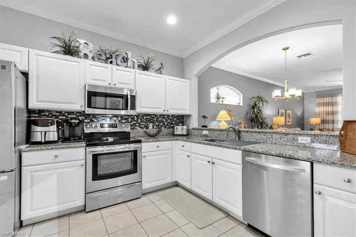 8134 Woodridge Pointe Dr, Fort Myers, Florida 33912
