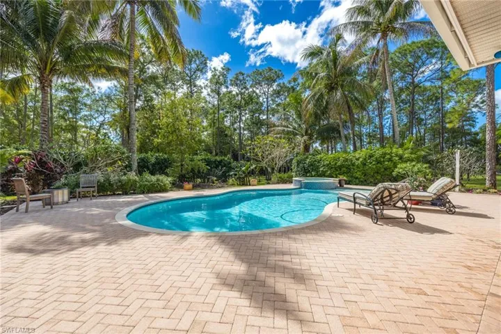 6320 English Oaks Ln, Naples, Florida 34119