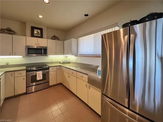 412  Gulf Bend  DR, Upper Captiva, FL 33924