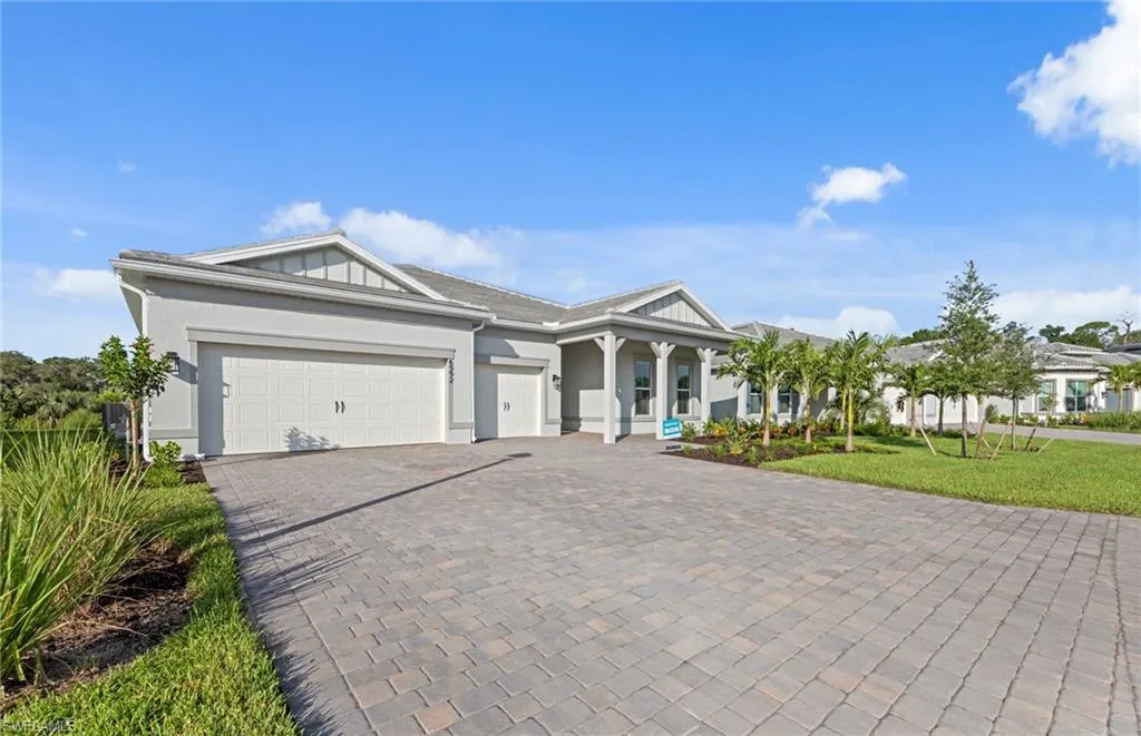 6992 Chapel Creek LN, North Fort Myers, FL 33917,225055995
