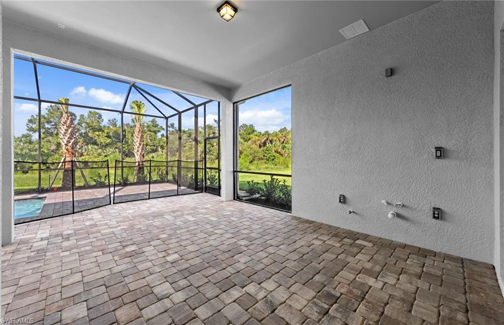 6992 Chapel Creek LN, North Fort Myers, FL 33917,225055995