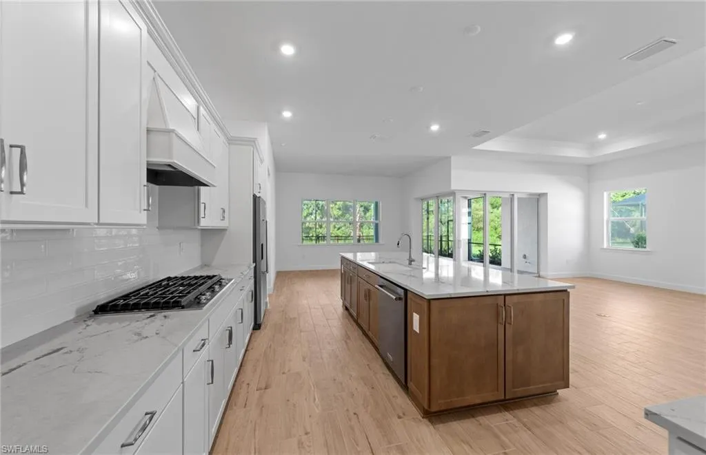 6992 Chapel Creek LN, North Fort Myers, FL 33917,225055995
