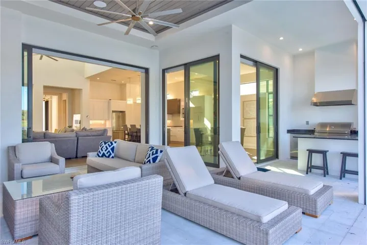 Lanai Seating area