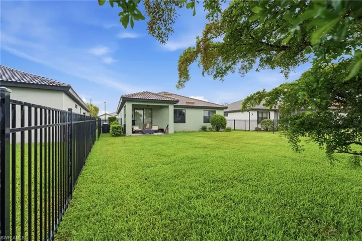 16095 Mistflower Dr, Alva, Florida 33920