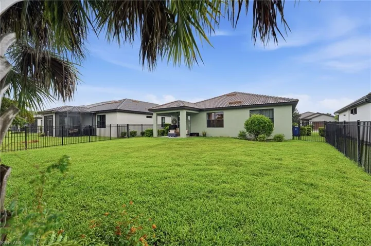 16095 Mistflower Dr, Alva, Florida 33920