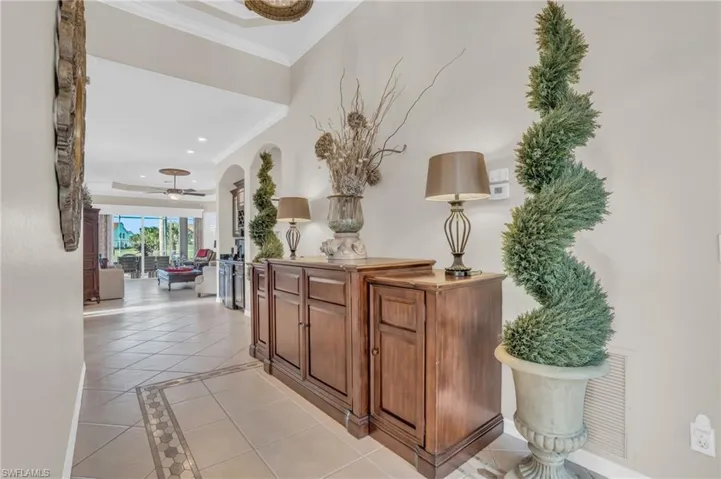 83  Glen Eagle  CIR, Naples, FL 34104