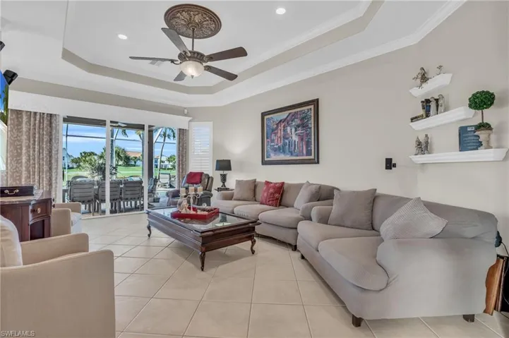 GREAT ROOM LIVING WITH 10 FT VOLUMINOUS CEILINGS - CUSTOM DRAPERIES
