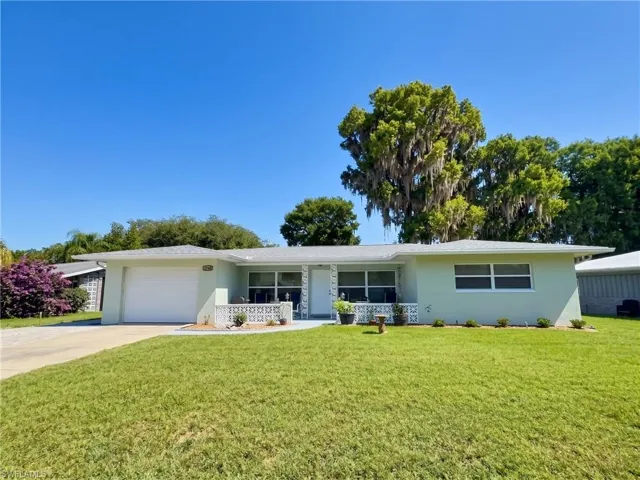 1745 Paradise Pt, Inverness, Florida 34450