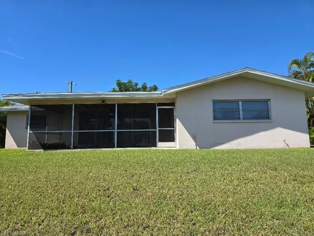 2829 Se 17th Ave, Cape Coral, Florida 33904