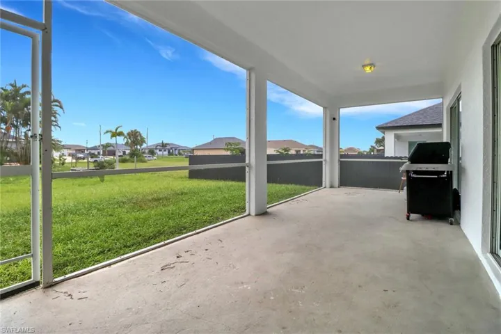 1022  Nelson N RD, Cape Coral, FL 33993