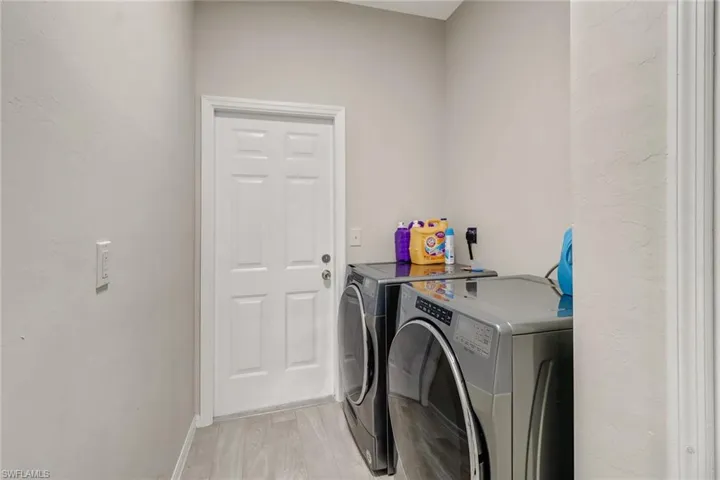 1022  Nelson N RD, Cape Coral, FL 33993
