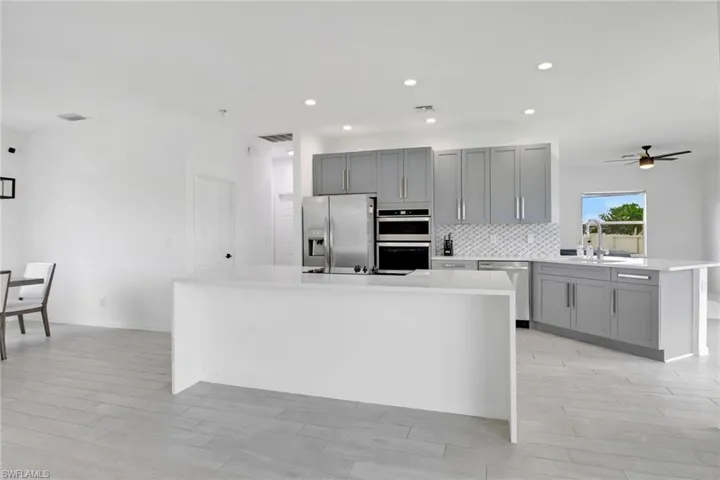 1022  Nelson N RD, Cape Coral, FL 33993