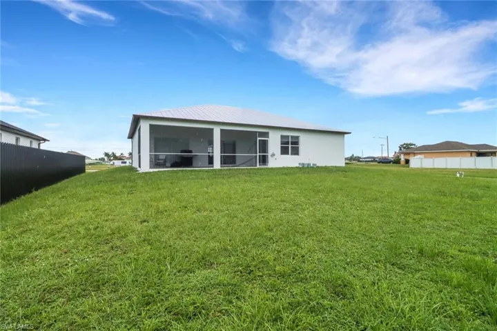 1022  Nelson N RD, Cape Coral, FL 33993