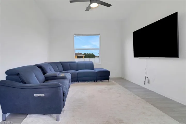 1022  Nelson N RD, Cape Coral, FL 33993