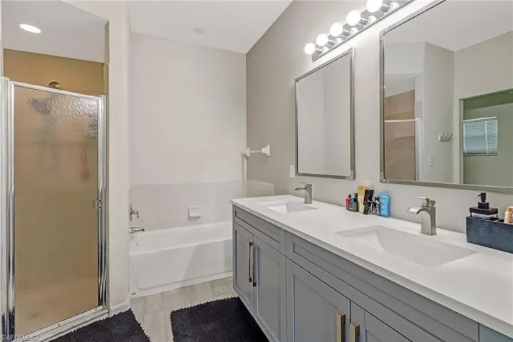 1022  Nelson N RD, Cape Coral, FL 33993