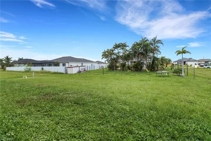 1022  Nelson N RD, Cape Coral, FL 33993