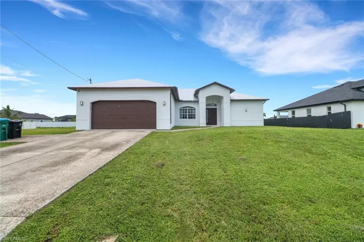 1022  Nelson N RD, Cape Coral, FL 33993