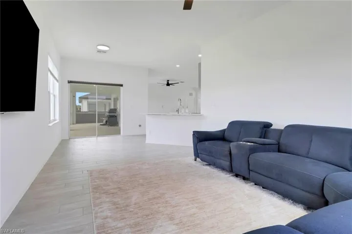 1022  Nelson N RD, Cape Coral, FL 33993