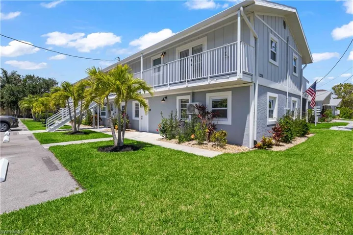 12200/12210  Shoreview  DR, Cape Coral, FL 33993
