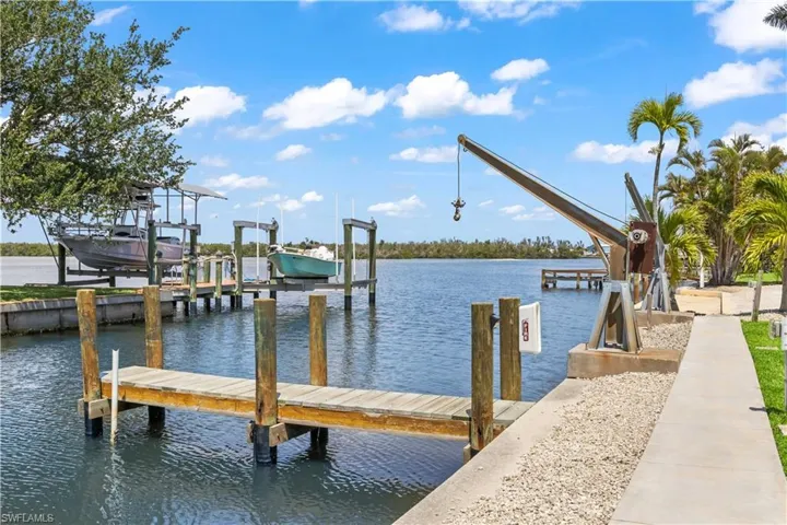 12200/12210  Shoreview  DR, Cape Coral, FL 33993