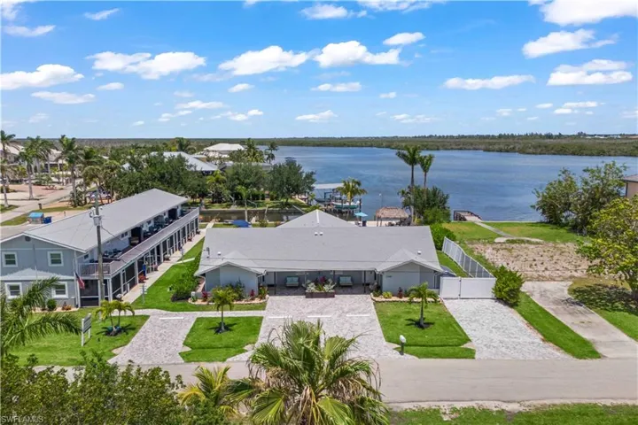 12200/12210  Shoreview  DR, Cape Coral, FL 33993