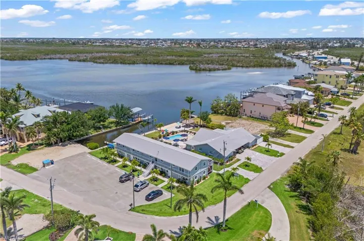 12200/12210  Shoreview  DR, Cape Coral, FL 33993