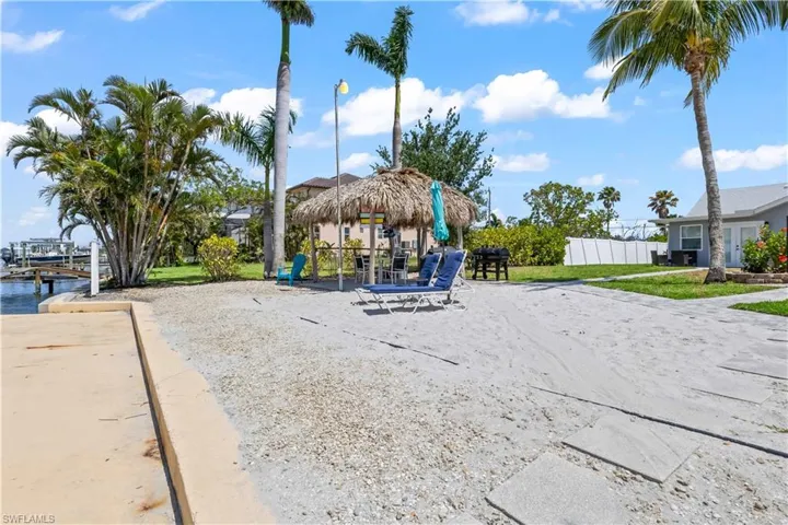 12200/12210  Shoreview  DR, Cape Coral, FL 33993
