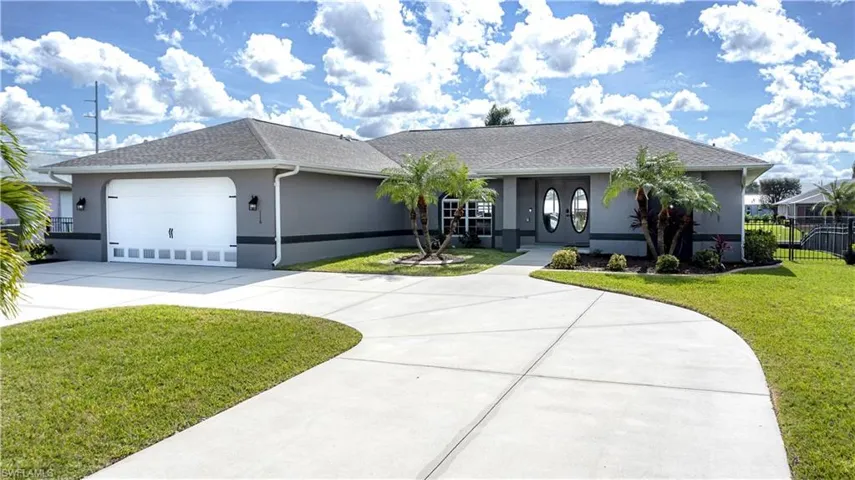Large driveway for your guests