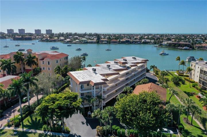 816 W Elkcam CIR # 301, MARCO ISLAND FL 34145