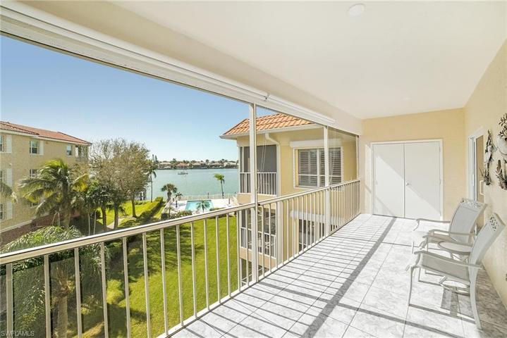 816 W Elkcam CIR # 301, MARCO ISLAND FL 34145