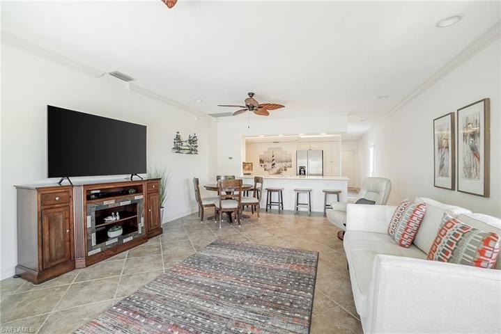 816 W Elkcam CIR # 301, MARCO ISLAND FL 34145