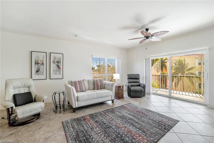 816 W Elkcam CIR # 301, MARCO ISLAND FL 34145