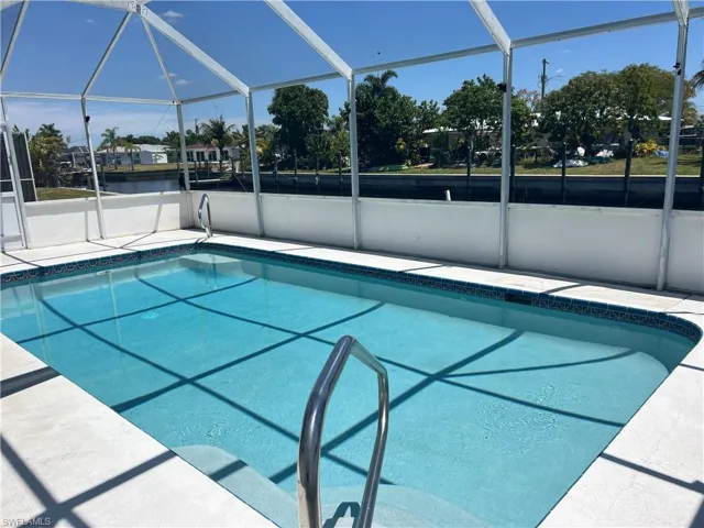 4312 S Pacific  CIR, North Fort Myers, FL 33903